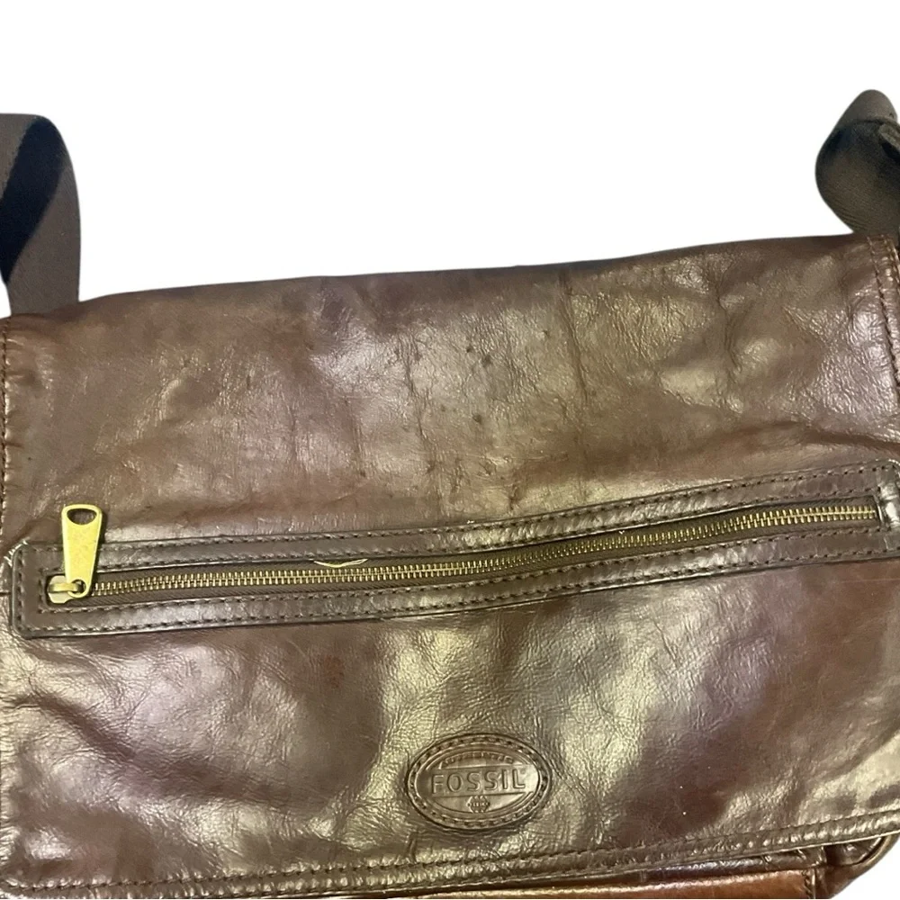 📬 FOSSIL Brown Leather Messenger Bag 📎👔 Crossbody Work Satchel‎